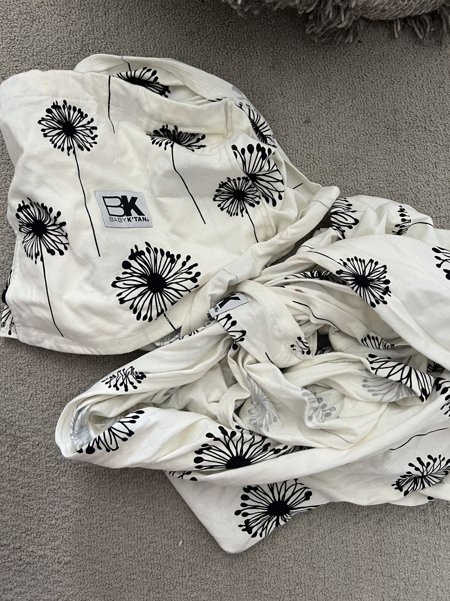 Baby K’tan Baby Carrier Wrap – Black & White Dandelion Print
