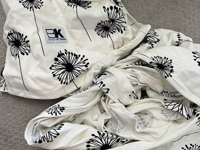 Baby K’tan Baby Carrier Wrap – Black & White Dandelion Print