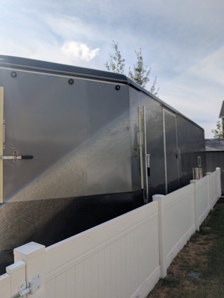2011 Wells cargo 28' V- nose snowmobile trailer