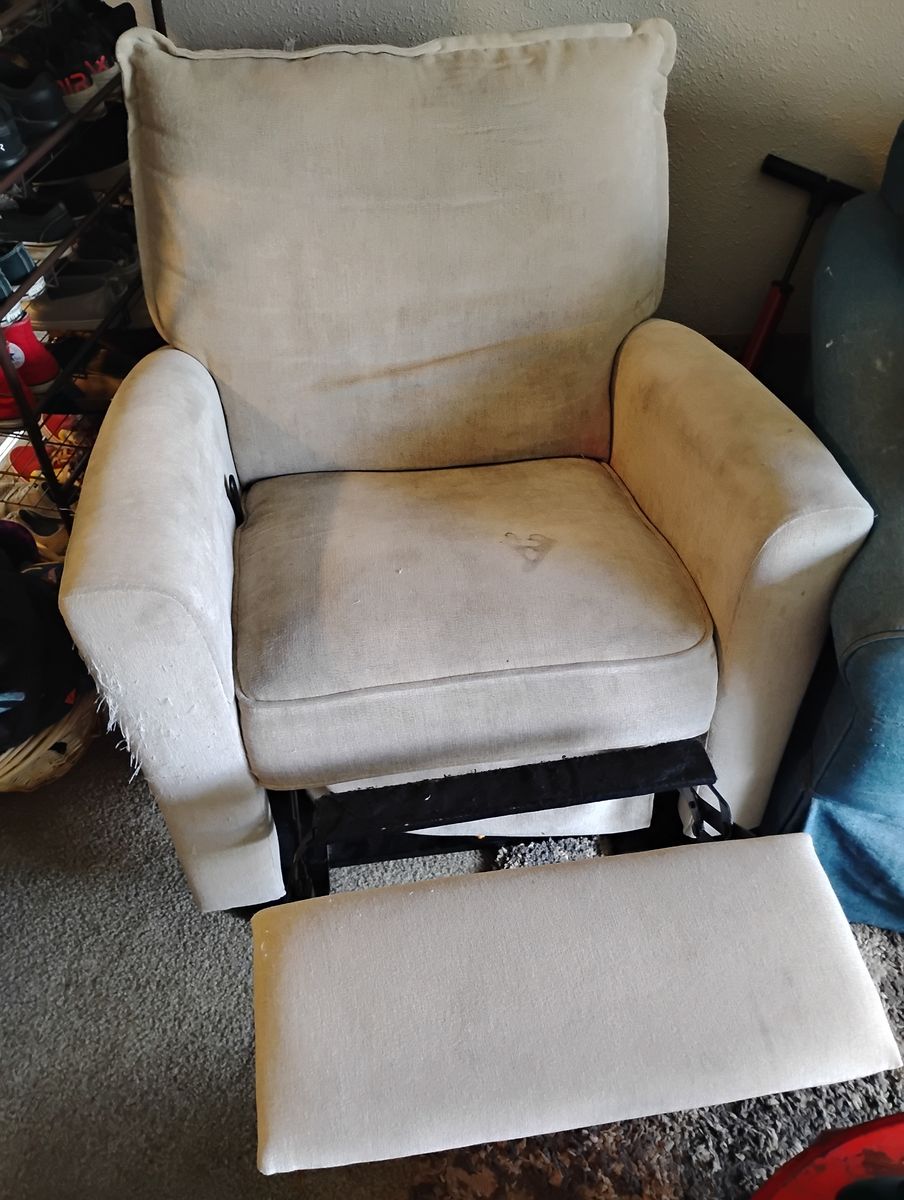 Rocking recliner