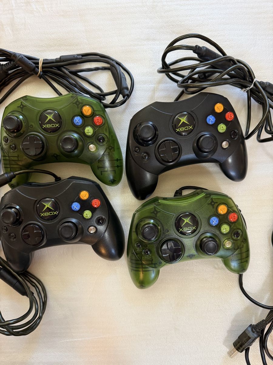 Microsoft Xbox Controller S Original Console Controllers - Lot of 4 (2 Green, 2 Black)