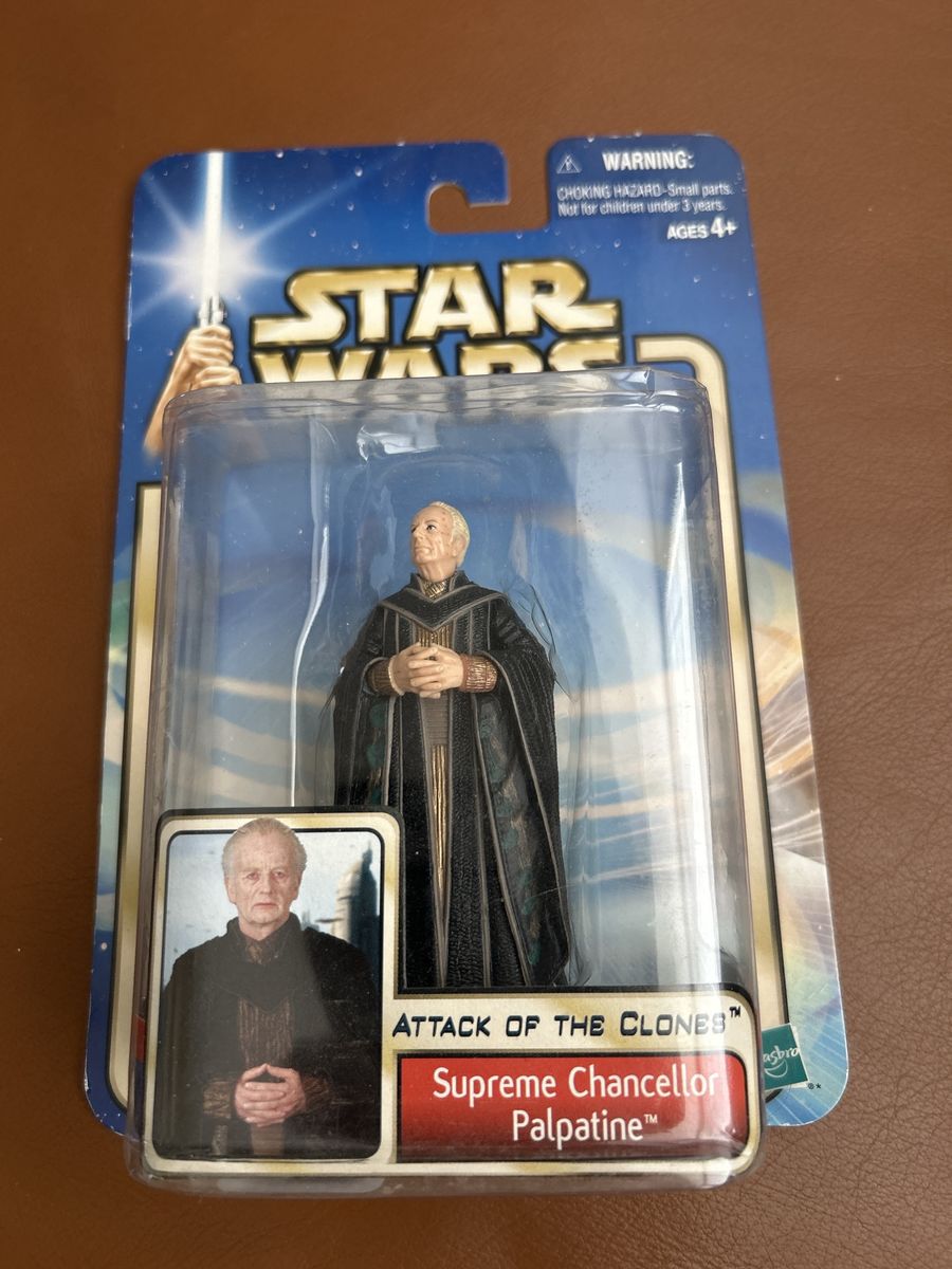 Star Wars: Attack of the Clones Supreme Chancellor Palpatine Action Figure 2002 Hasbro Blue Card