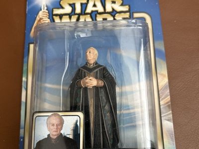 Star Wars: Attack of the Clones Supreme Chancellor Palpatine Action Figure 2002 Hasbro Blue Card