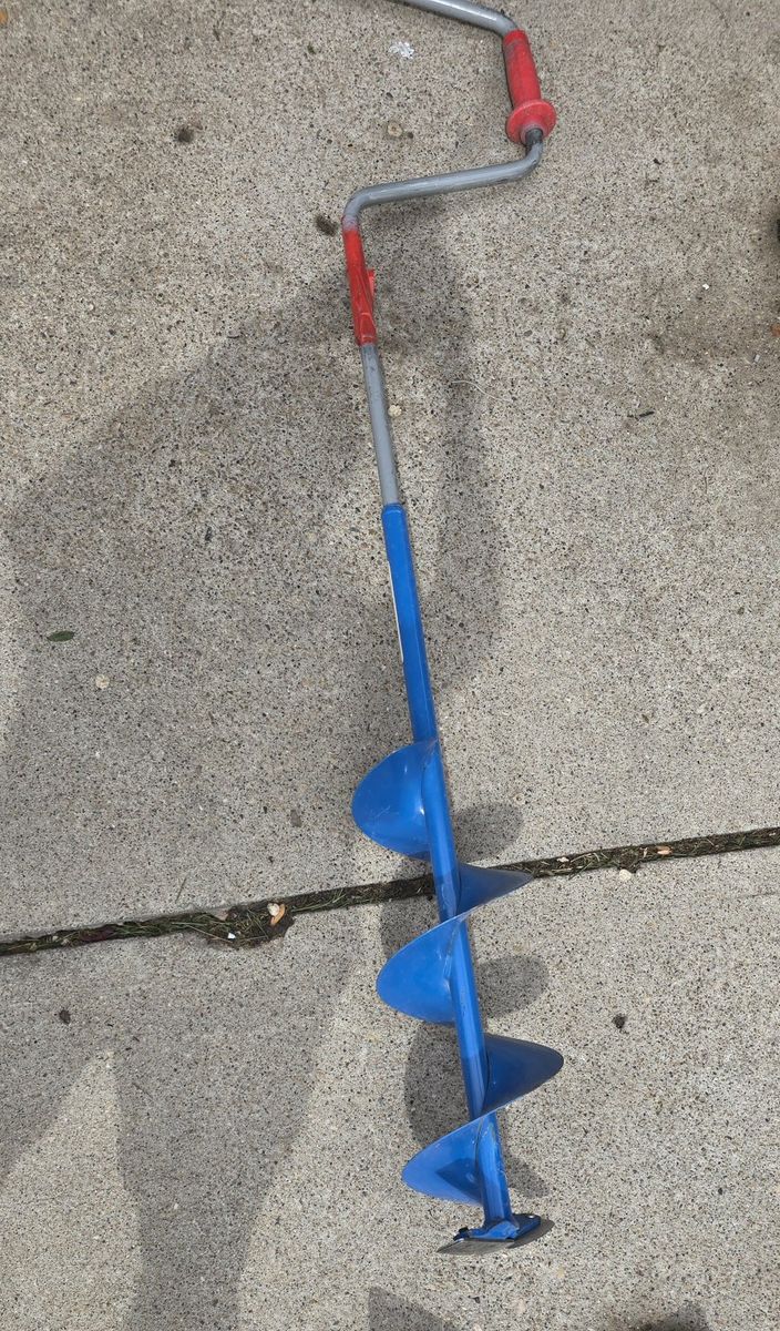 Manual Ice Auger - Blue, Hand-Crank Ice Fishing Drill, Perfect for Winter Angling