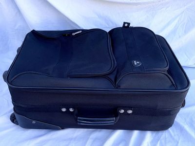 Samsonite Black Softside Wheeled Carry-On Luggage Suitcase with Pockets