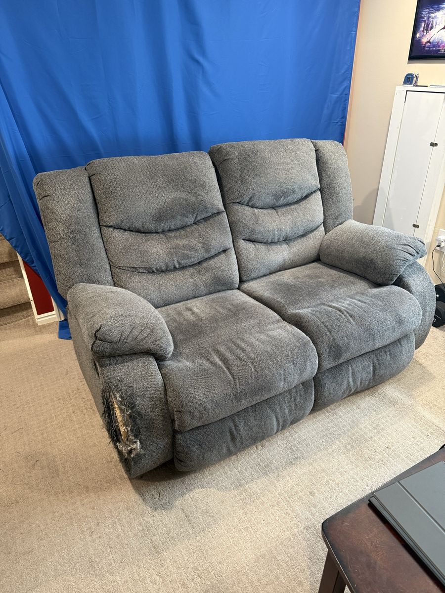 Free Comfy Couch