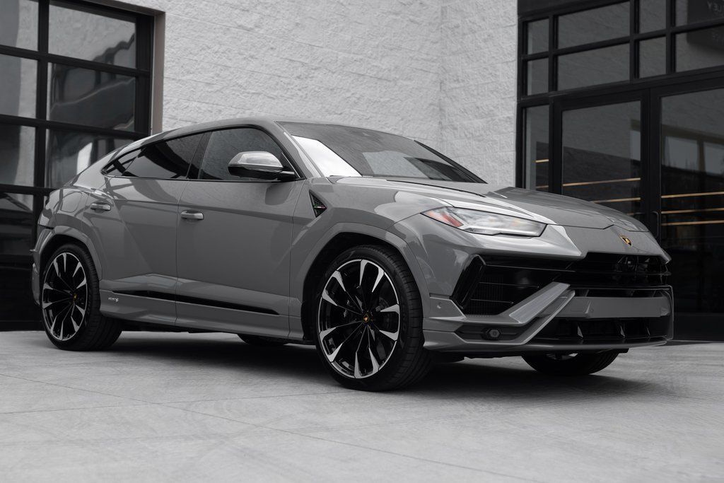 2024 Lamborghini Urus S