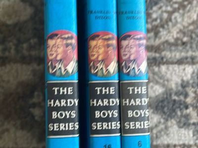 3 vintage the hardy boys books