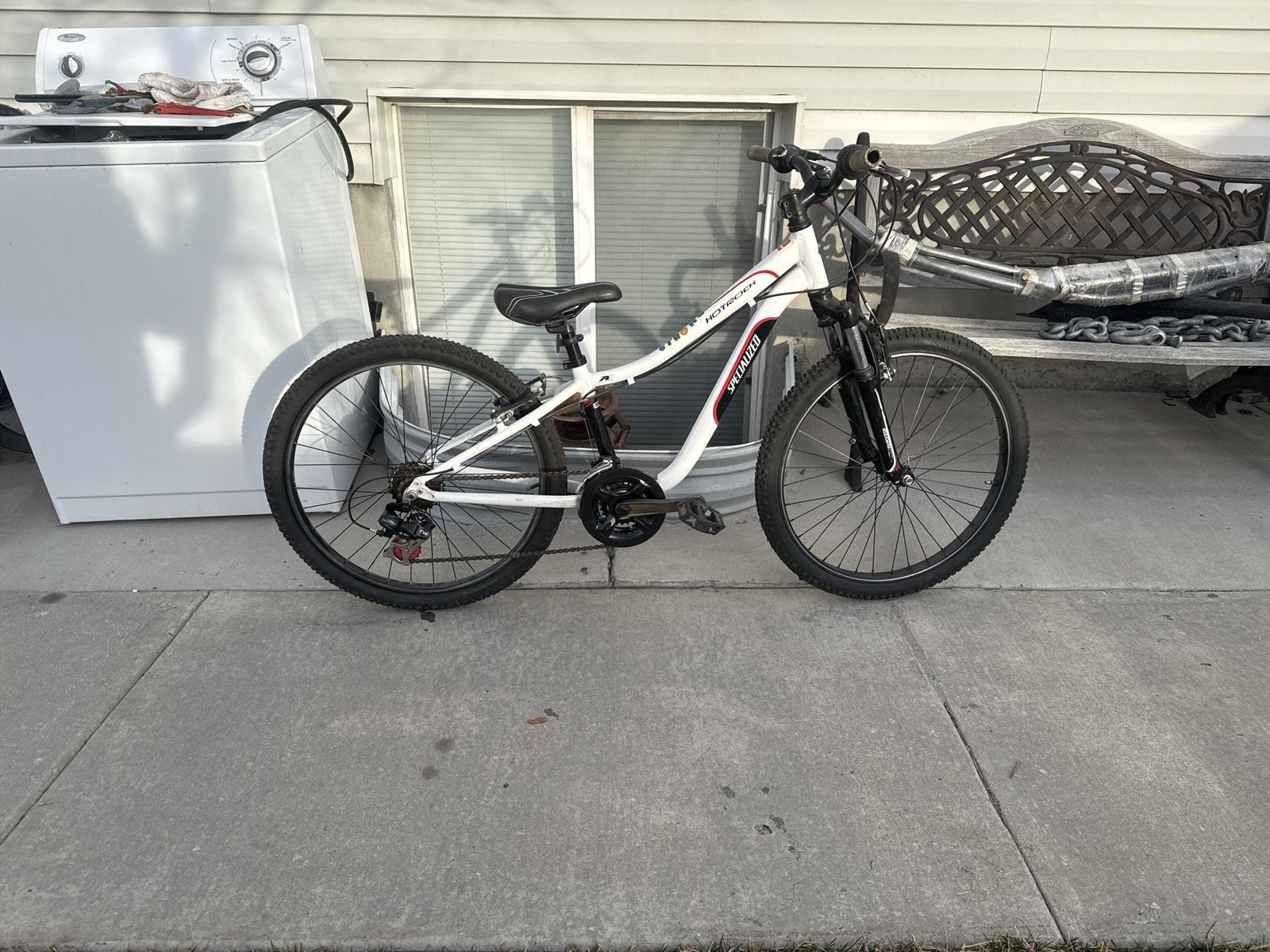 Specialized hotrock 24 mountain bike