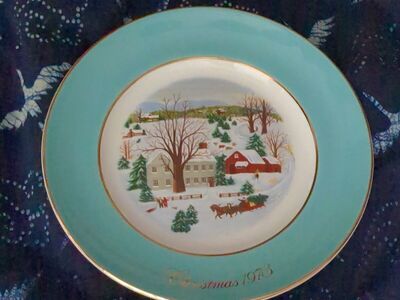 collectors plate 1973 Christmas plate
