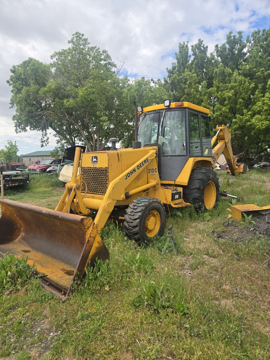 John Deere 210C Backhoe