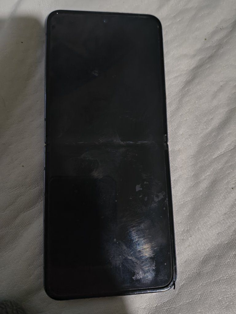 Samsung Galaxy Z Flip Smartphone - Network Locked