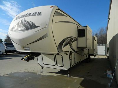 Luxury Keystone Montana 3910FB Fifth Wheel – Bath & 1/2 – New Tires and Wheels