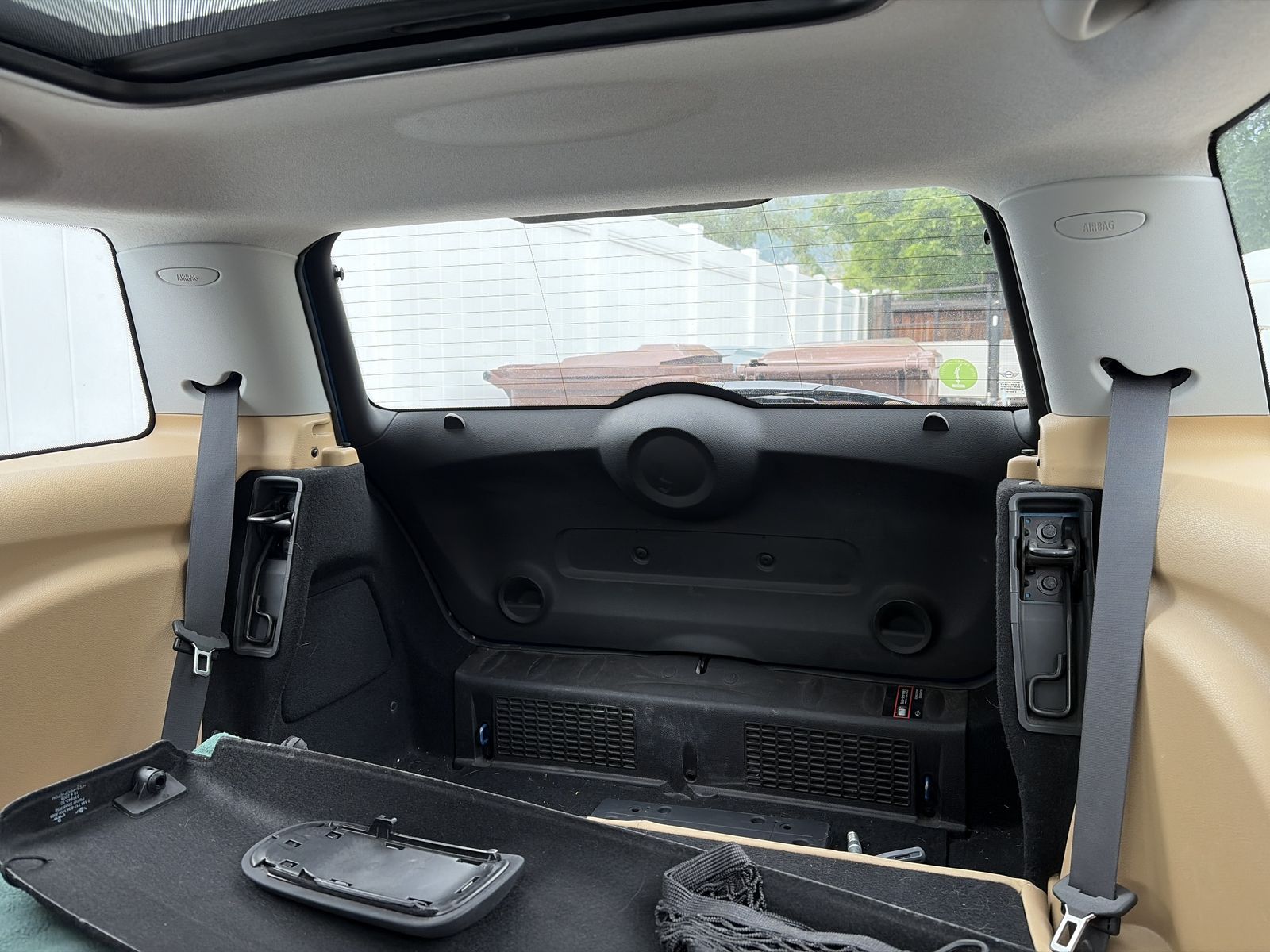 Main image 6