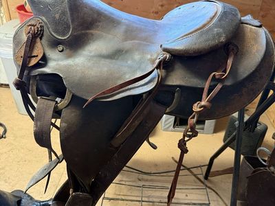 Saddle