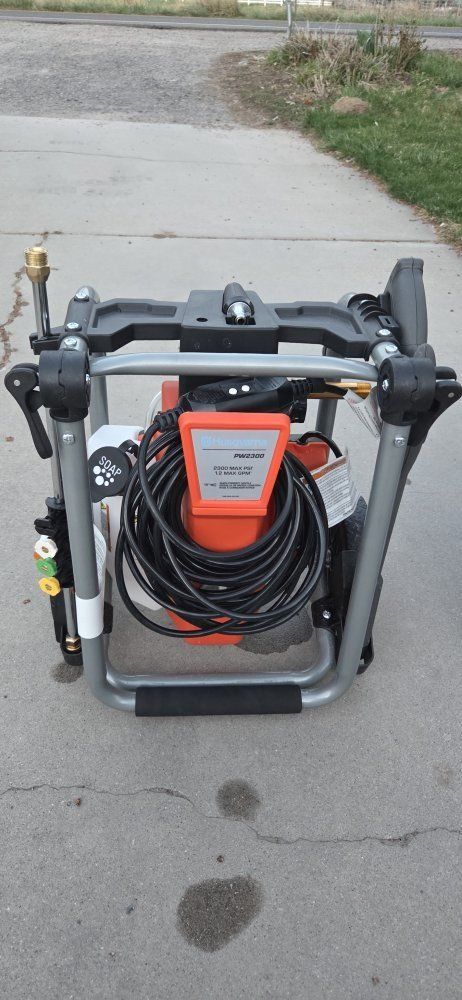 Husqvarna 2300psi 1.2-GPM Electric Pressure Washer