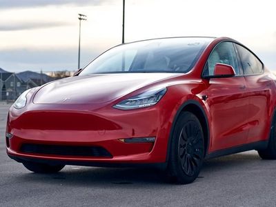 2023 Tesla Model Y Long Range