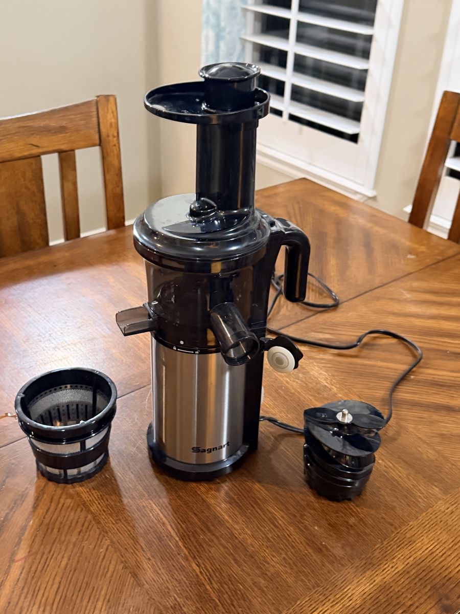 Sagnart Masticating Slow Juicer Stainless Steel and Black. 