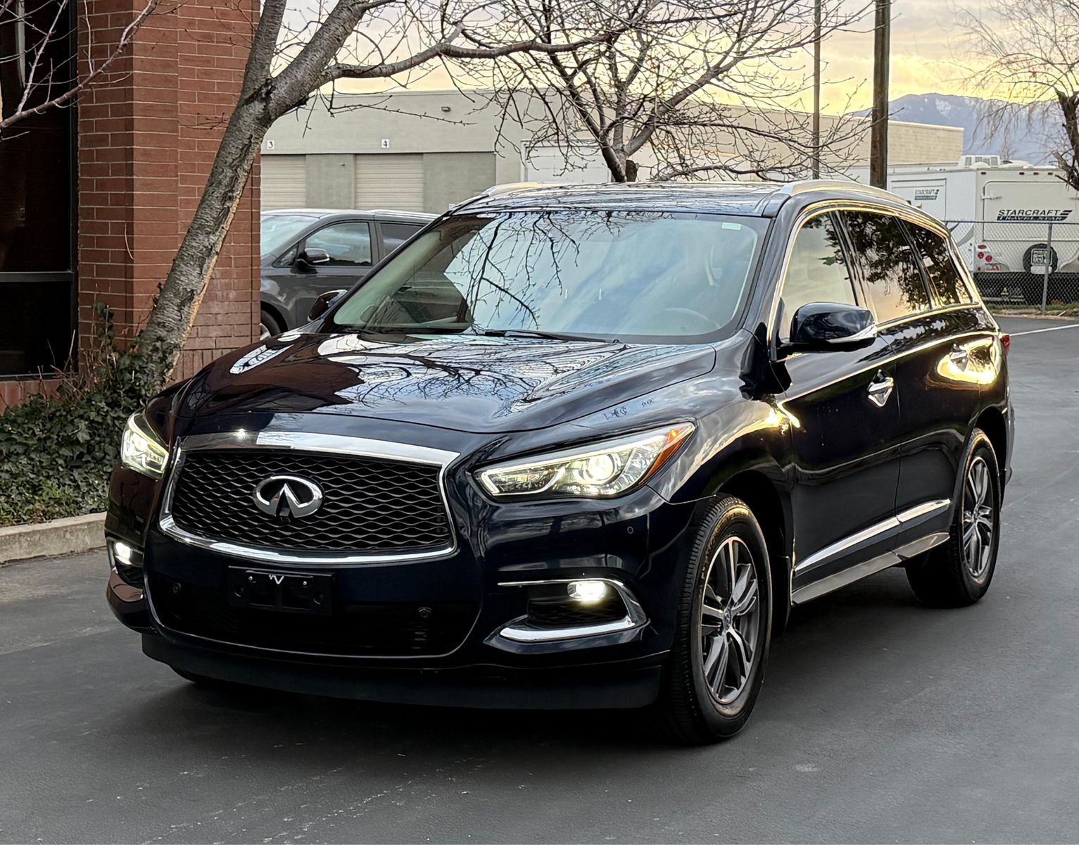 2018 INFINITI QX60 Sport