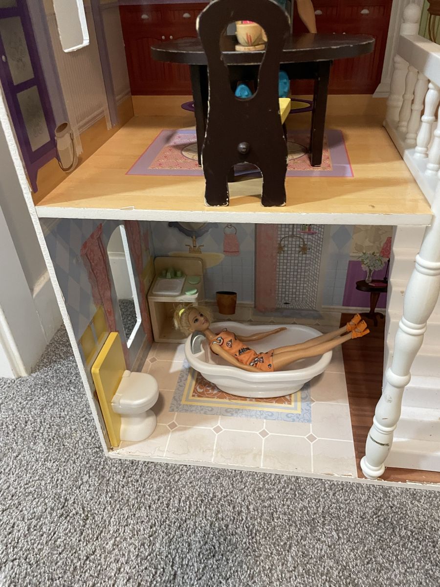 Main image 3