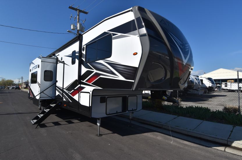 2025 Eclipse Attitude Pro Lite 39A15G Toy Hauler Garage U-Shaped Dinette