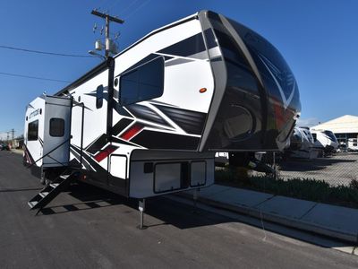 2025 Eclipse Attitude Pro Lite 39A15G Toy Hauler Garage U-Shaped Dinette