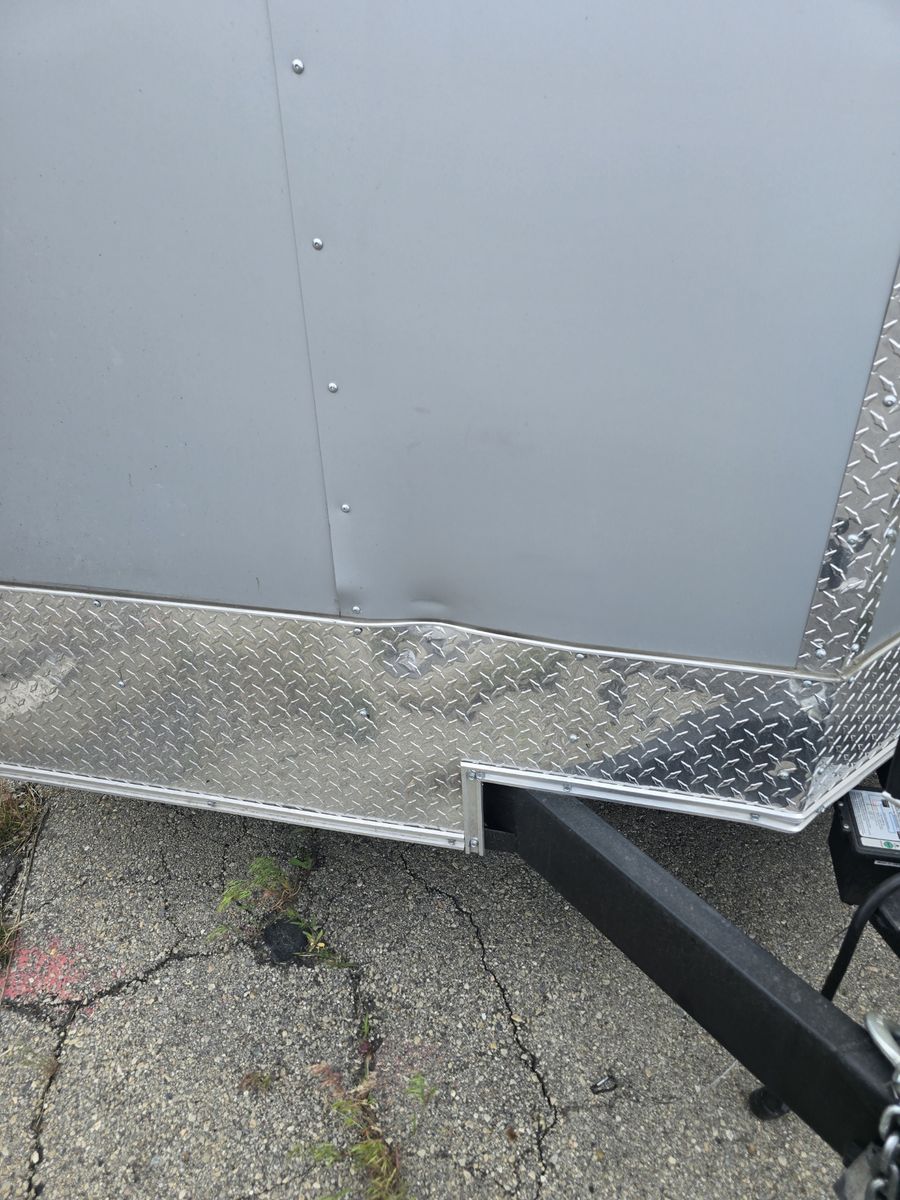 Main image 6