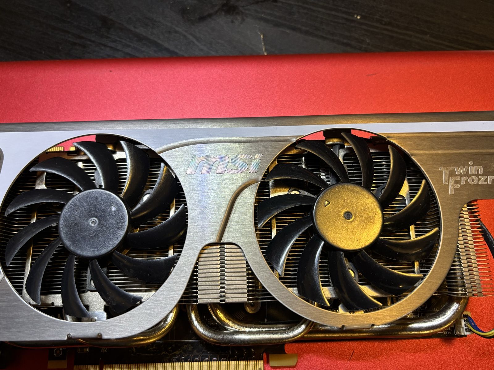 MSI GTX 560 Ti - Twin Frozr II Dual Fan - MINT/UNU