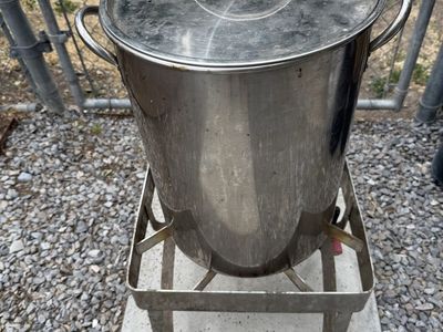 Turkey fryer seafood boil