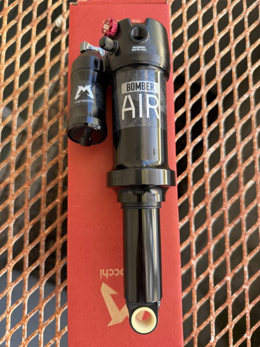 2025 Marzocchi Bomber Air 205x60-65 Shock