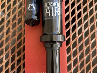 2025 Marzocchi Bomber Air 205x60-65 Shock