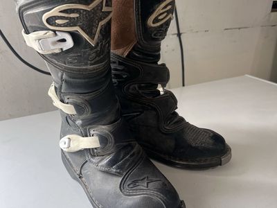 Alpinestar Y5 size dirtbike boots