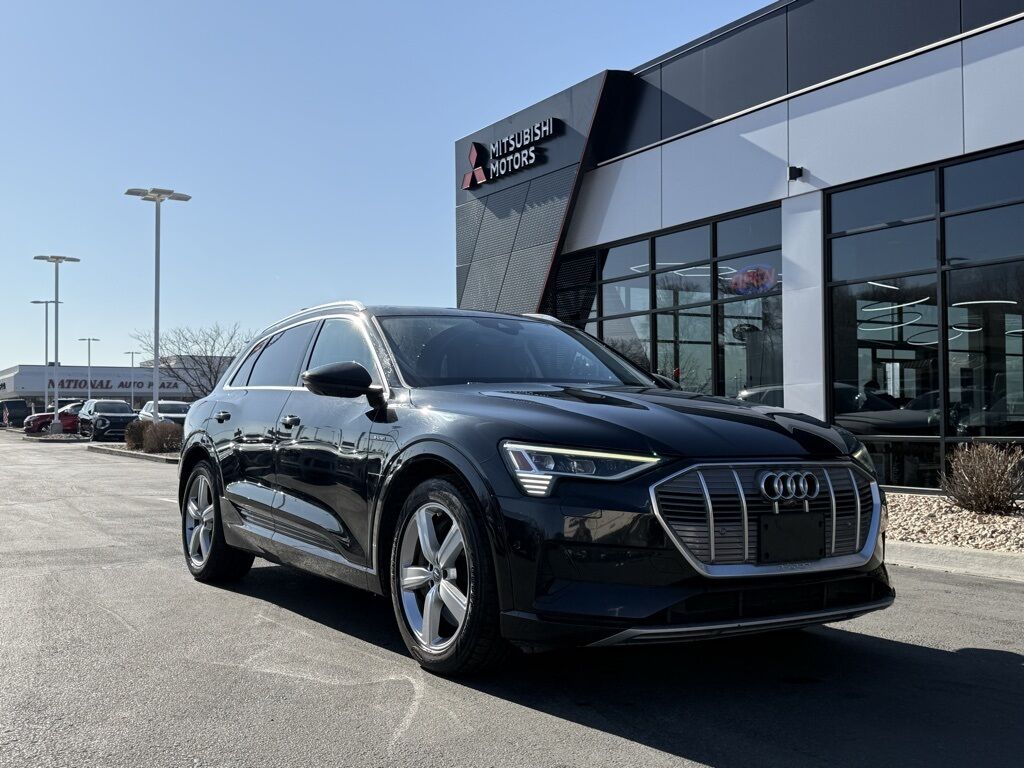2019 Audi e-tron SUV quattro Premium Plus