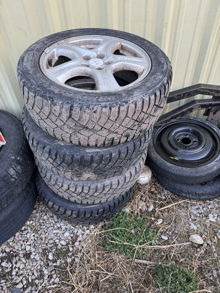 205/65/16 Set Of Four Winter Tire