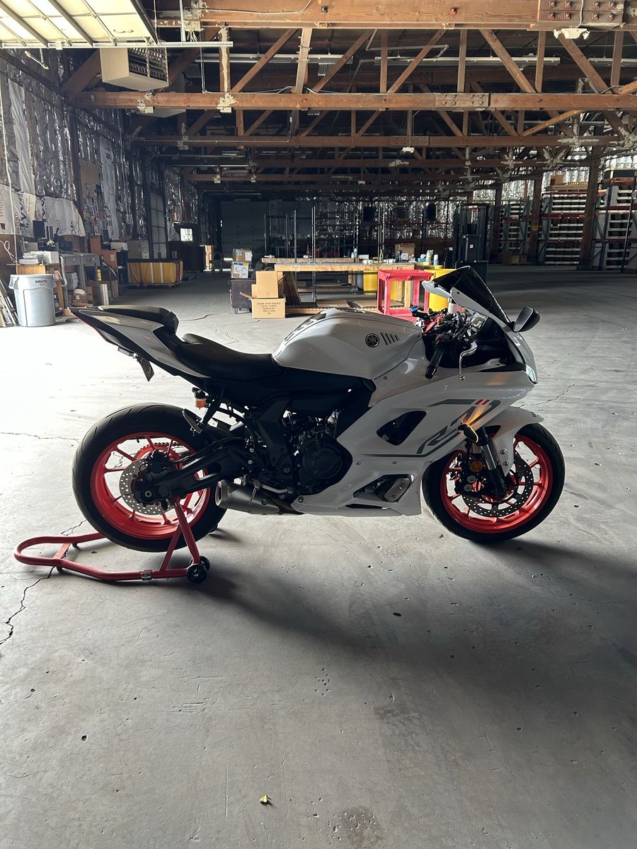 2023 Yamaha R7