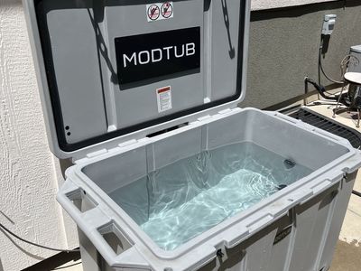 Cold plunge and chiller