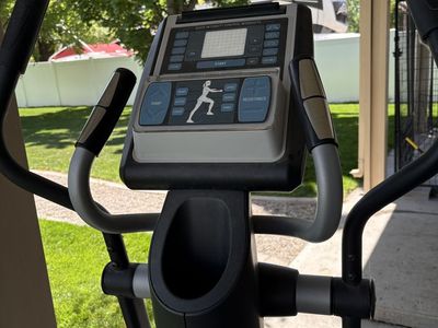 Nordic Track Commercial Elliptical 1300