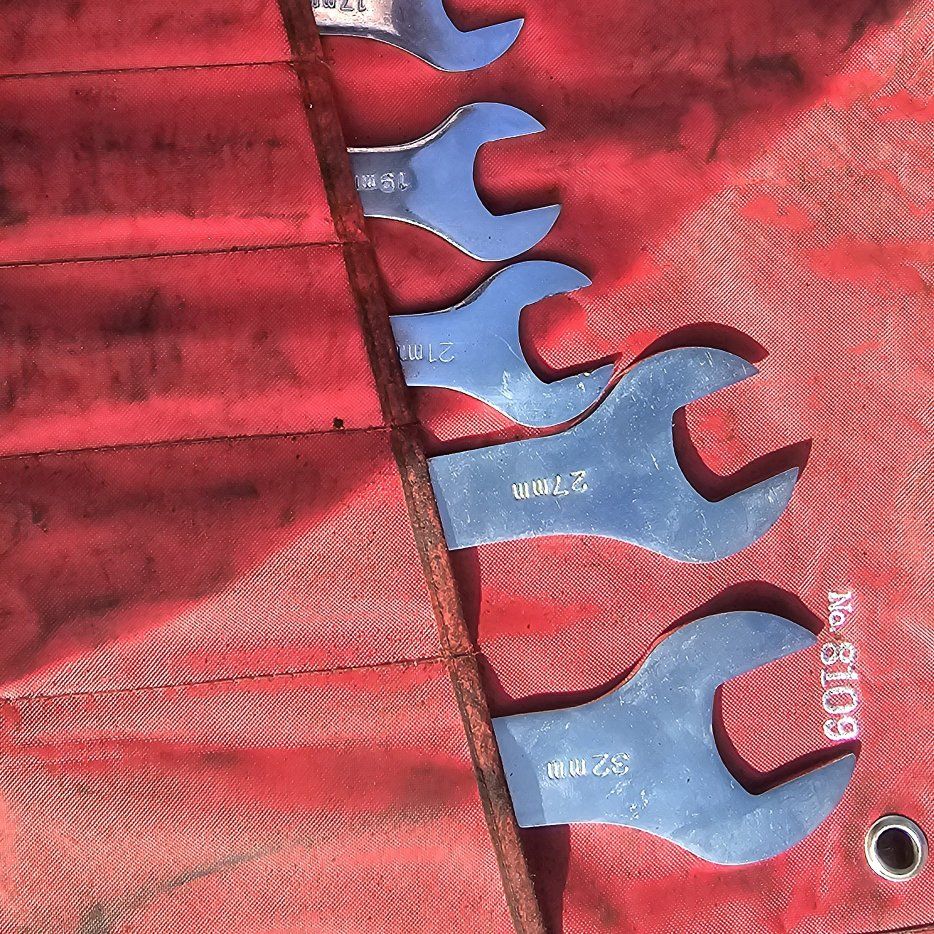 Super slim wrench set