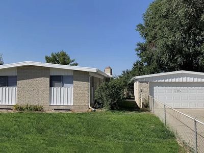 Room for Rent in nice neighborhood near Labrum Park