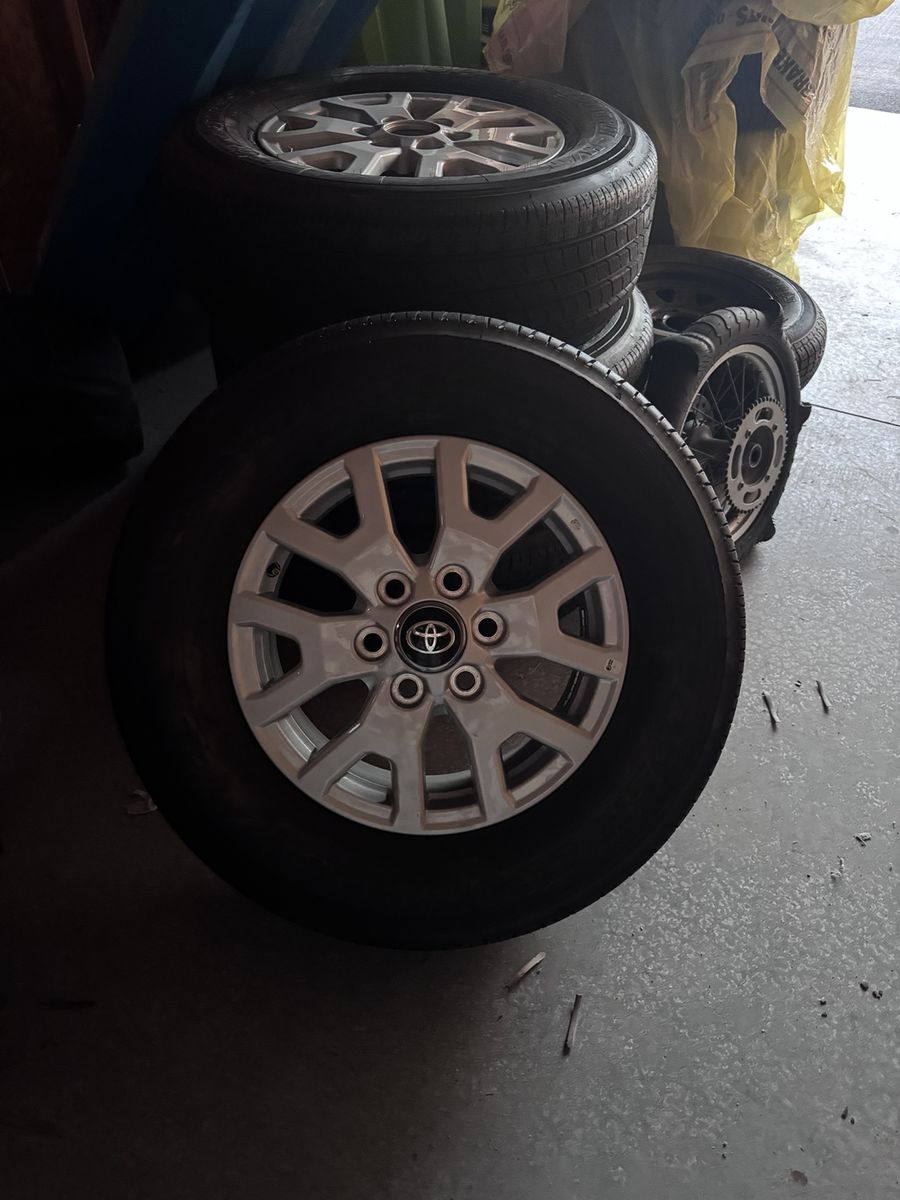 2025 Toyota Tacoma OEM Wheels & Tires – Like New – 200 Miles