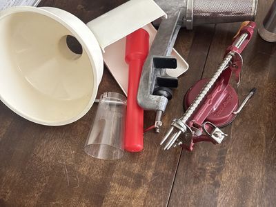 Applesauce making set + apple corer and peeler