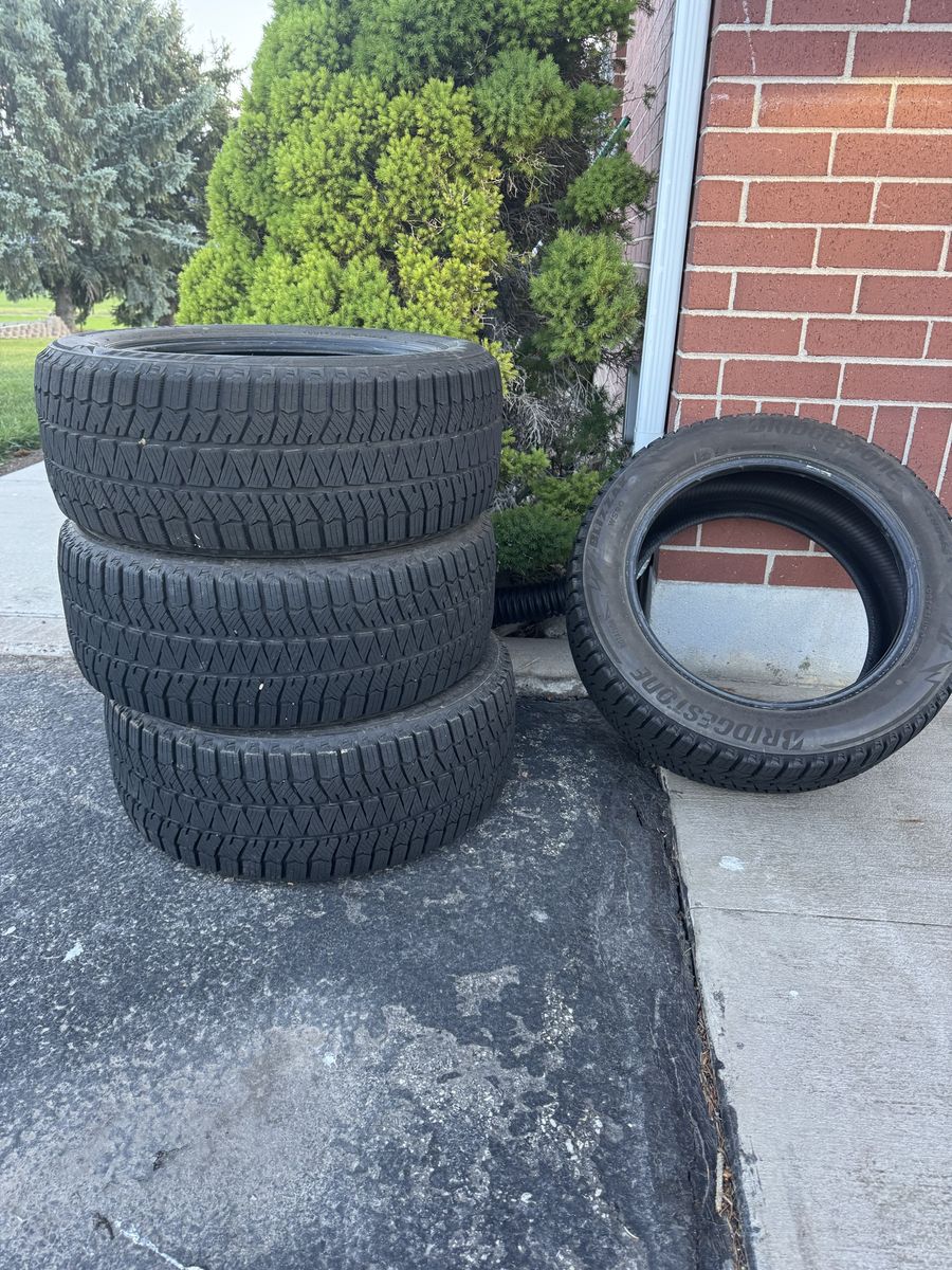Bridgestone Blizzak WS90 225/55R17 Winter Tires - Set of 4, Excellent Condition