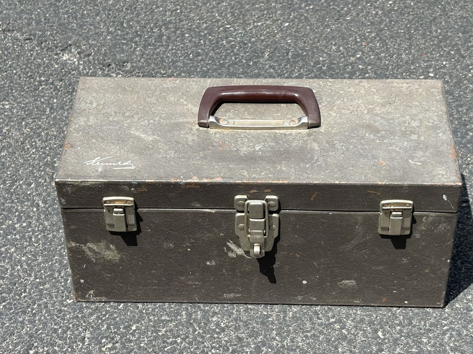 Vintage Kennedy tool box tackle box. CS-19. Cantilever tray. Wrinkle finish