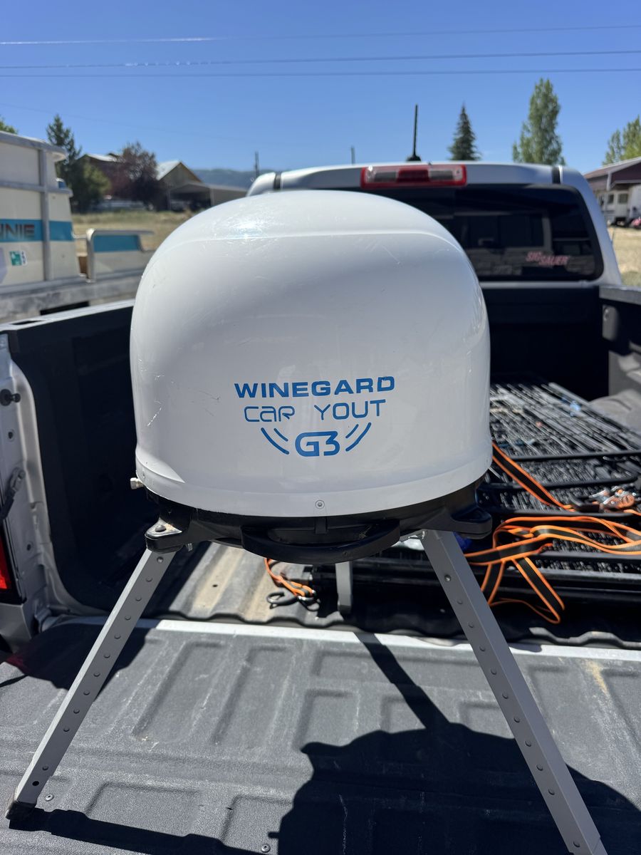 Winegard Carryout G3 Portable Satellite TV Antenna - White