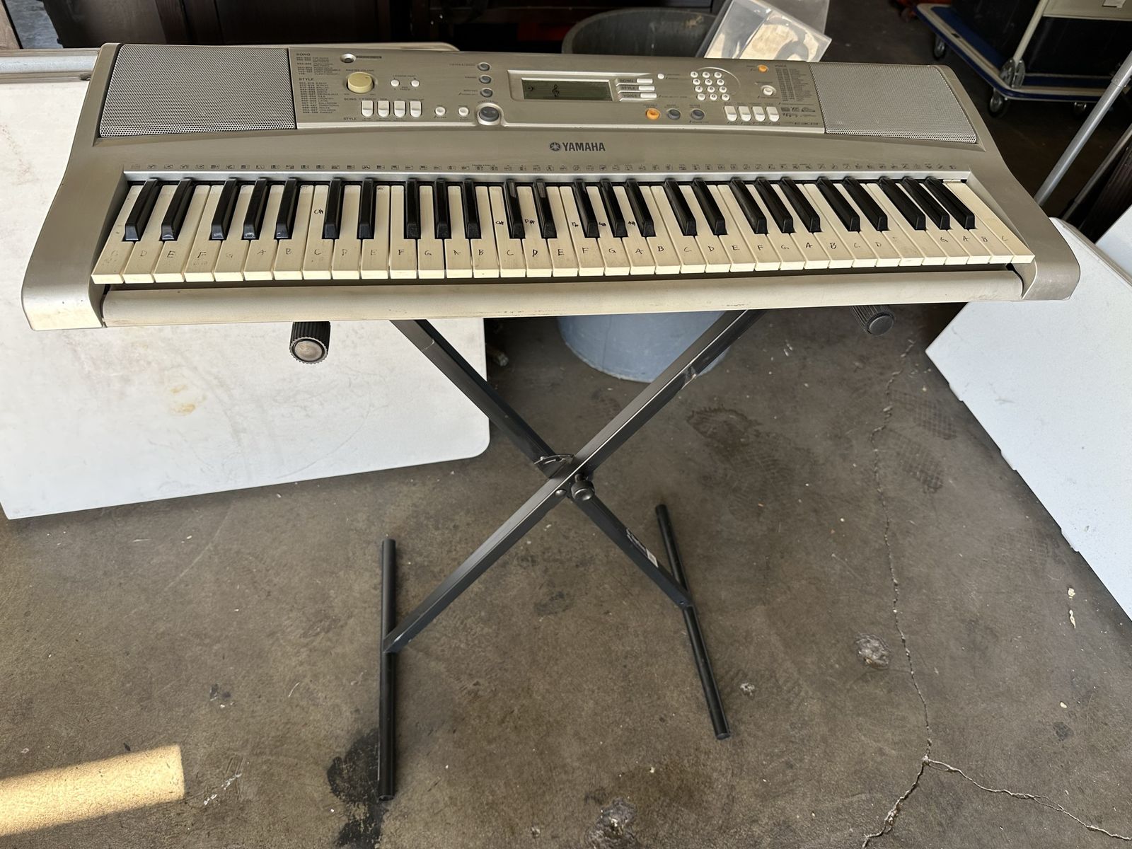 Yamaha PSR-E303 Portable Keyboard 61 Key Digital Piano with Power Supply and Stand