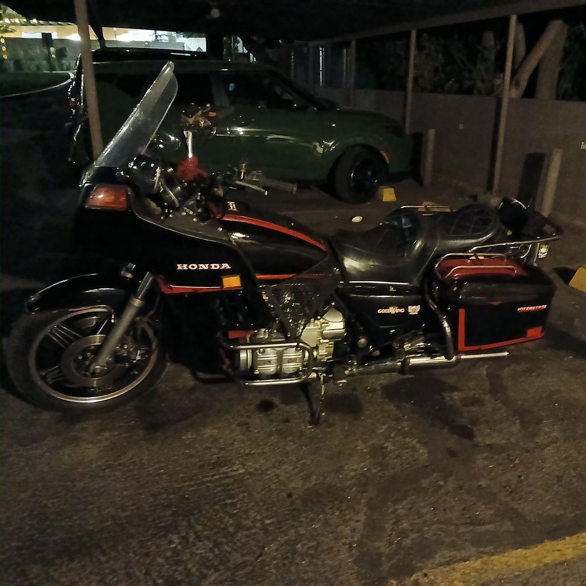 Nineteen ninety three honda golden running