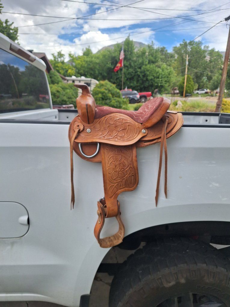 Kid's Western Saddle  12" Seat