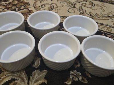 Set of 6 White Ceramic Ramekins - Fluted Edge Oven Safe Dessert Bowls.