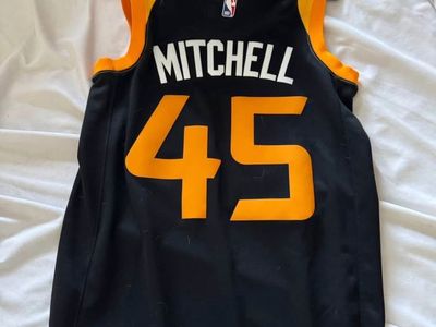 Donovan Mitchell Utah jazz jersey