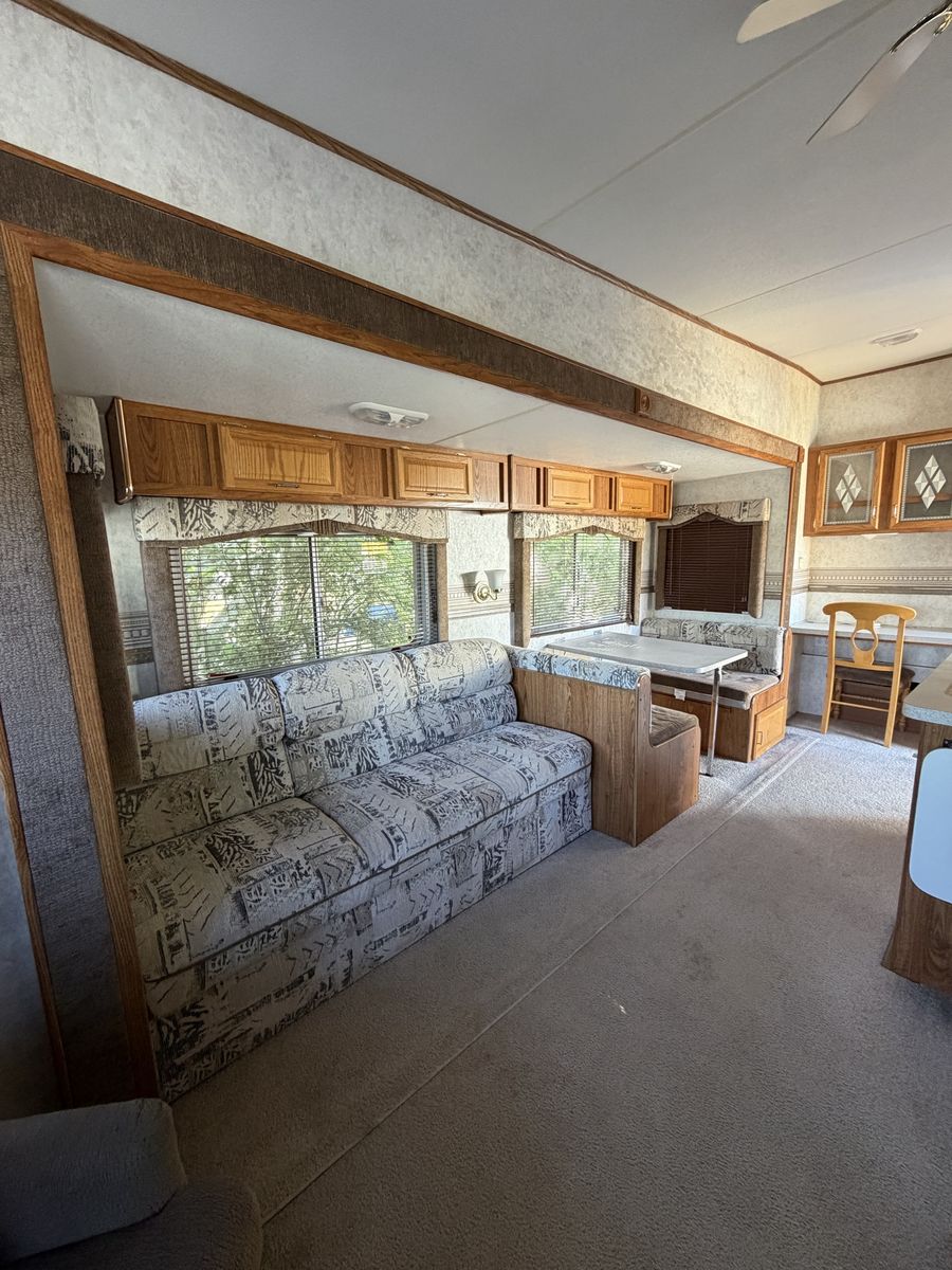 Main image 6